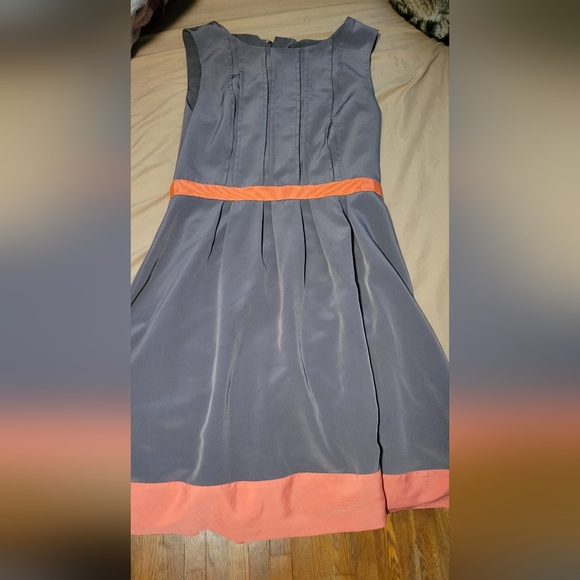 Jessica Simpson Grey Coral Pleated Dress Size 4 - Picture 6 of 6